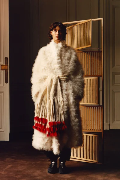 Look 9